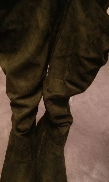 Boots - Picture 4 of 4